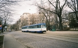 F1000017